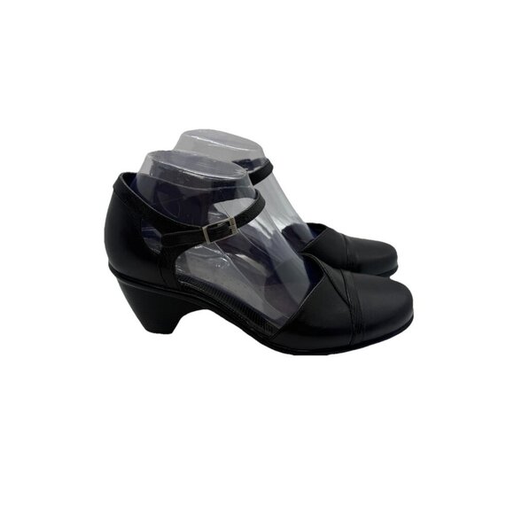 Womens Shoes - Picture 1 of 9